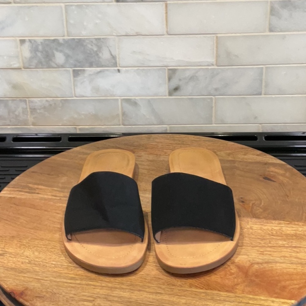 Soda Comfort Women’s Black Slide Sandals - Picture 3 of 6